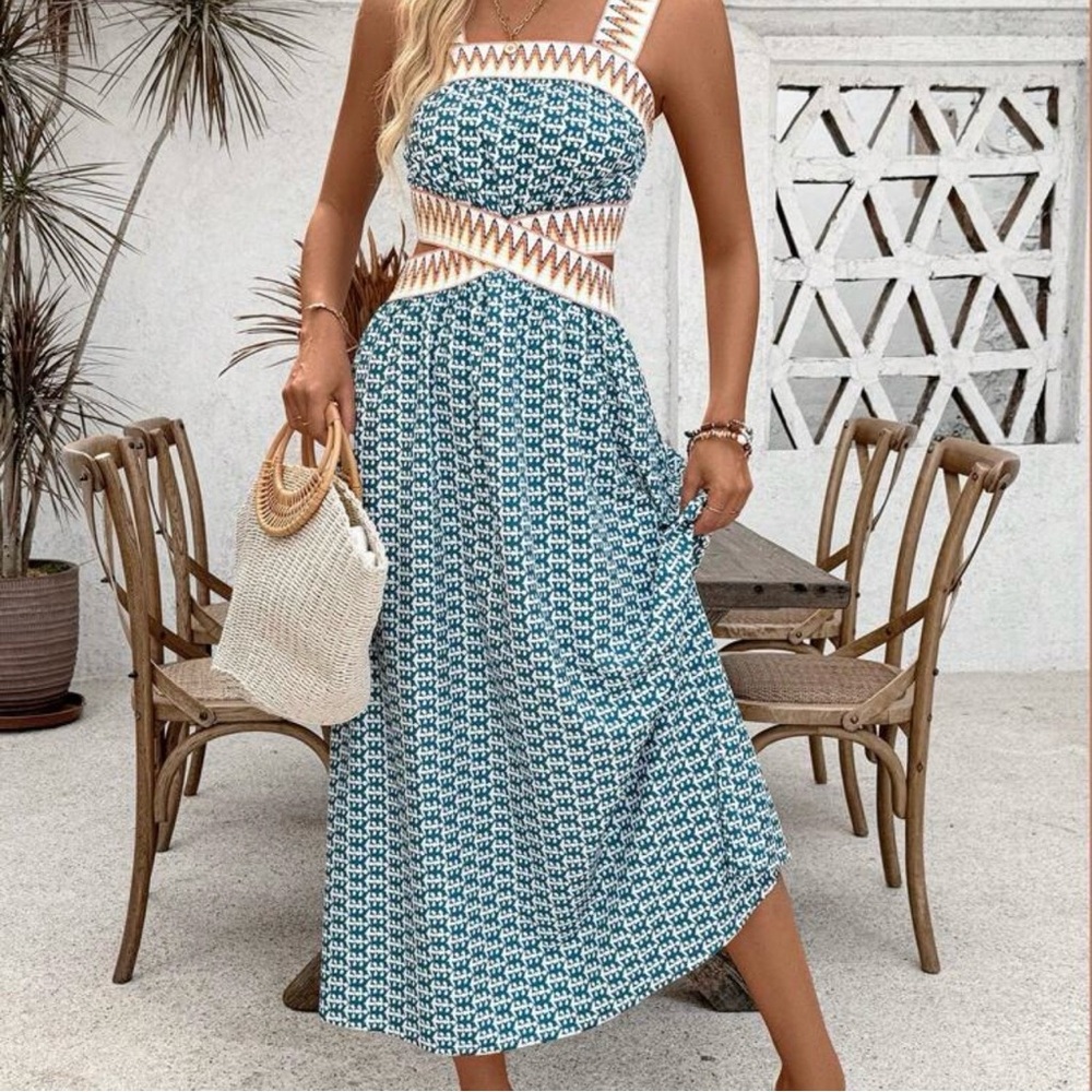 Casual Printed Boho Dress with Cutout Design